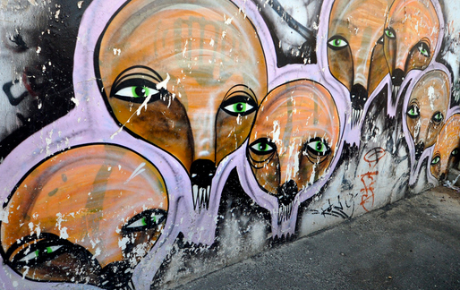 ציור קיר של אמן הרחוב Klone (צילום: Yaffa Phillips, Flickr - ברישיון שיתופי)
